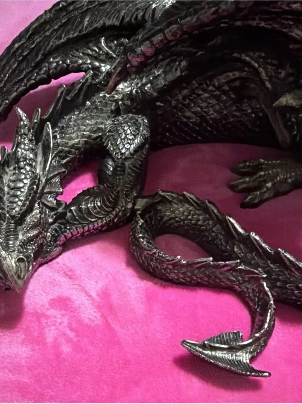 Large fantasy Dragon figurine statue decor 19-20 inches read full description
